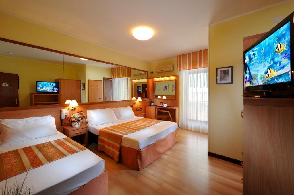 Hotel Al Prater Lignano Sabbiadoro Oda fotoğraf