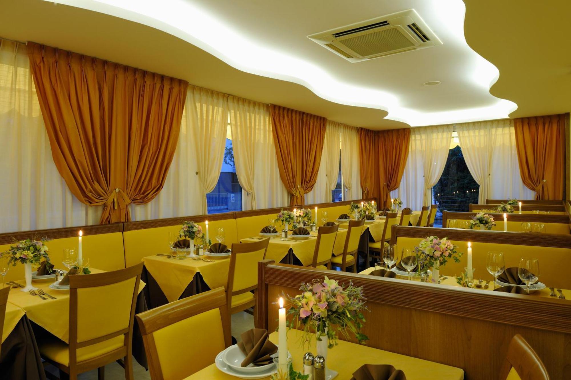 Hotel Al Prater Lignano Sabbiadoro Dış mekan fotoğraf