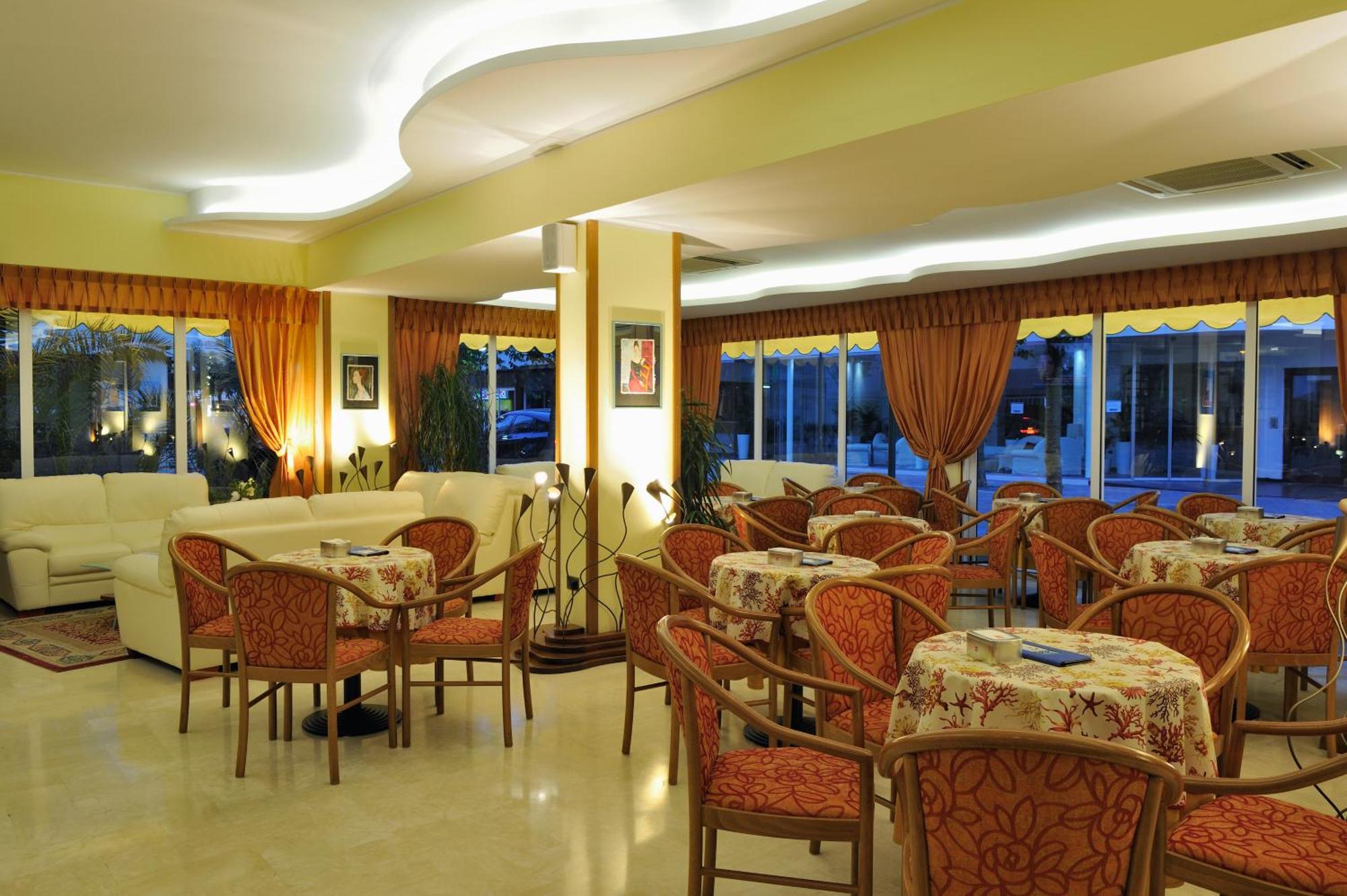 Hotel Al Prater Lignano Sabbiadoro Dış mekan fotoğraf