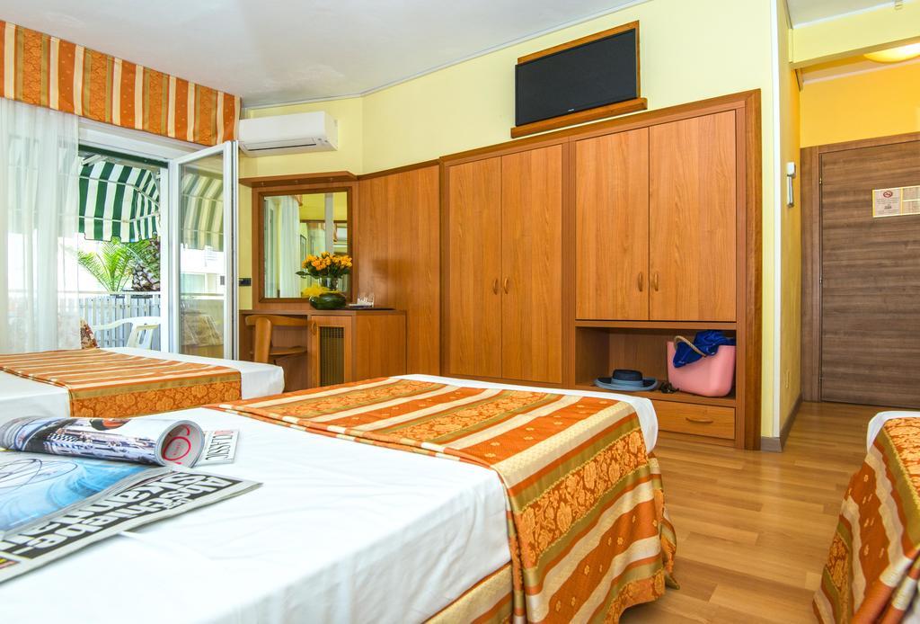Hotel Al Prater Lignano Sabbiadoro Dış mekan fotoğraf